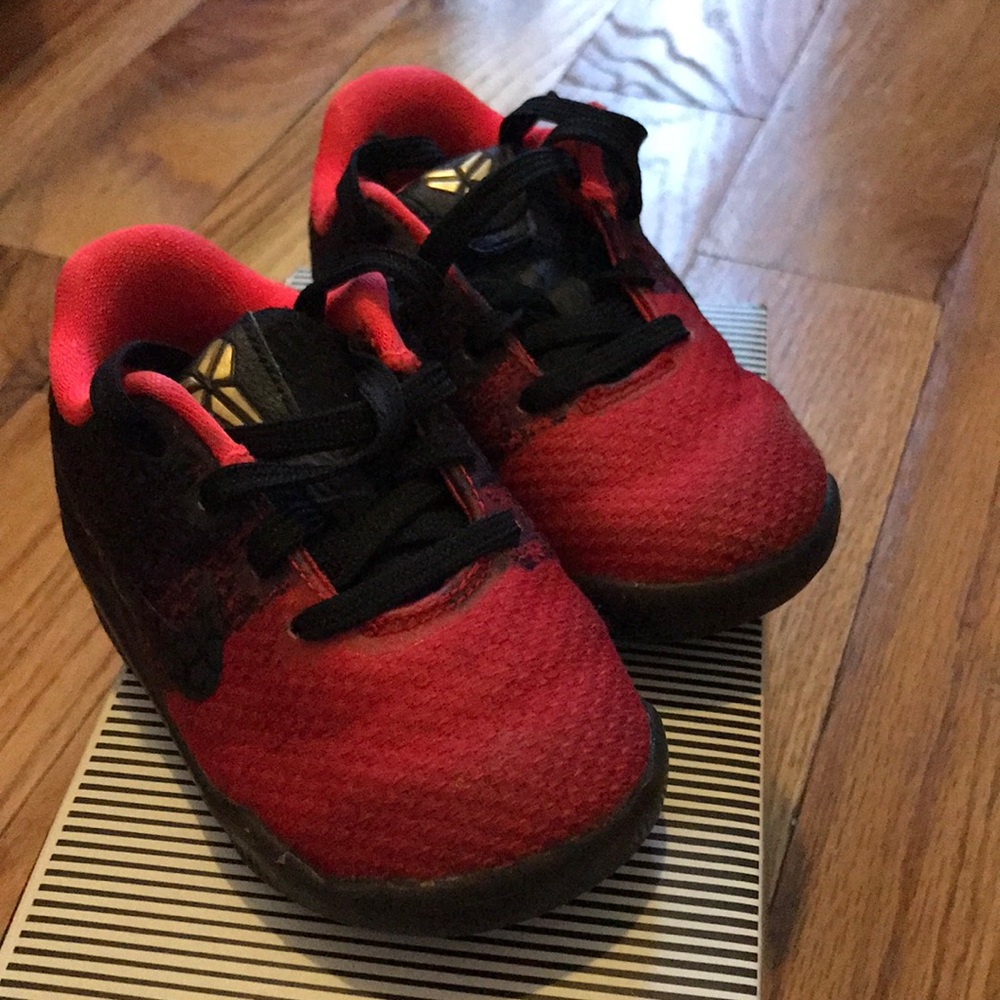 Nike Kobe XI size 5c for toddlers